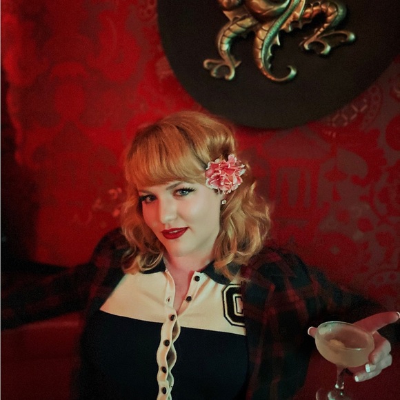 Meet your posher, Sarah - Picture 1 of 1